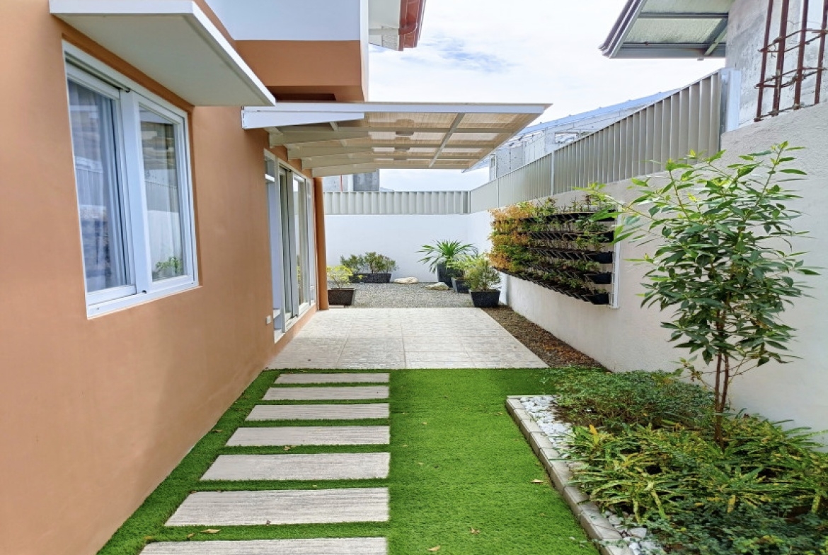 Madonna Residences Garden