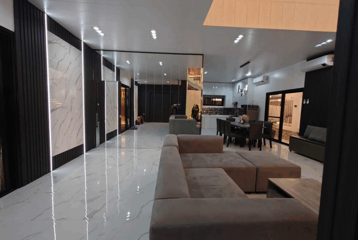 Contemporary House Living Room in Tabun Mabalacat