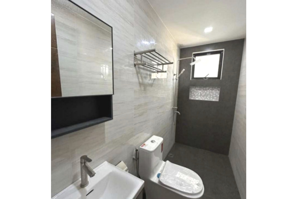Tivoli Gardens Bathroom