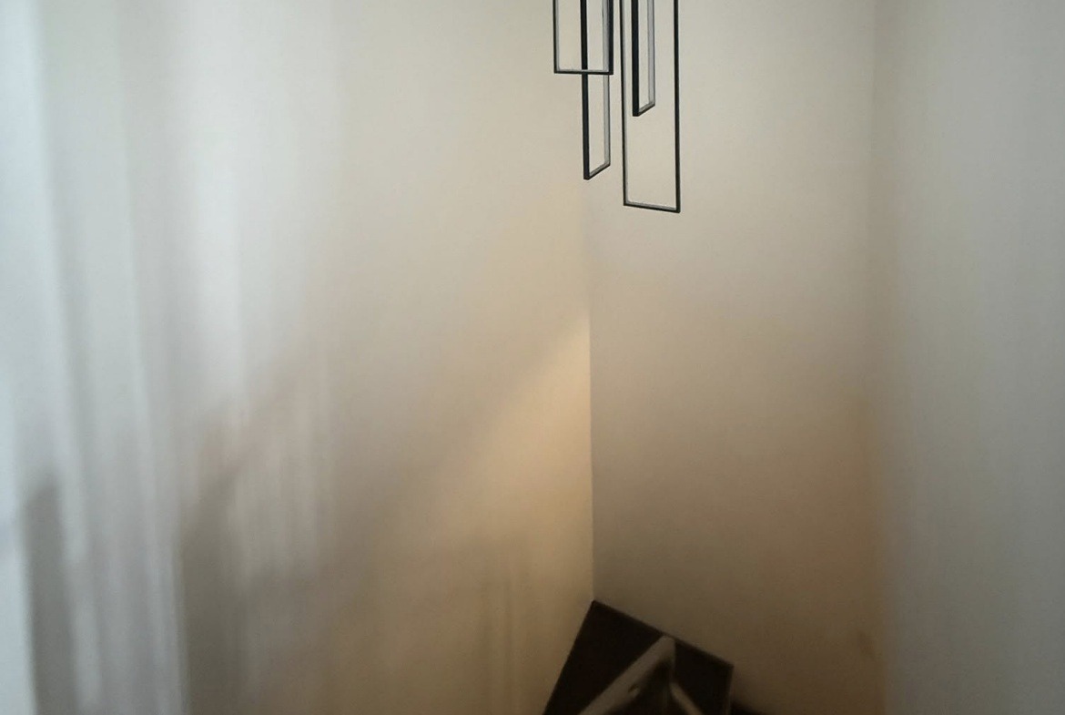 Modern 2 Story 4 Bedroom Home Angeles Stairs
